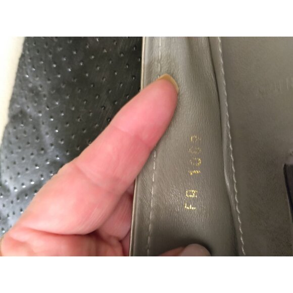 Louis Vuitton Greenish/Grey Patent Leather Oxford Slip on Ballet Flat. Size 40 - Picture 14 of 16